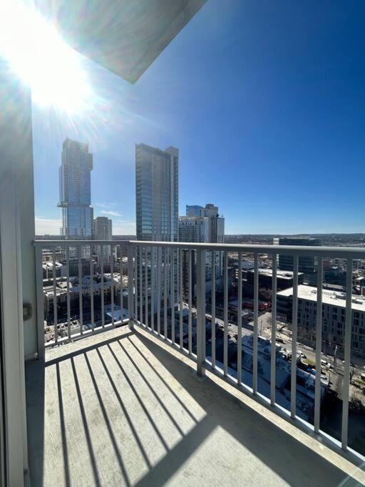Indulge In Luxury Living 2 Bedroom Gem In The Heart Of Austin With Pool, Gym, And Breathtaking Views Экстерьер фото