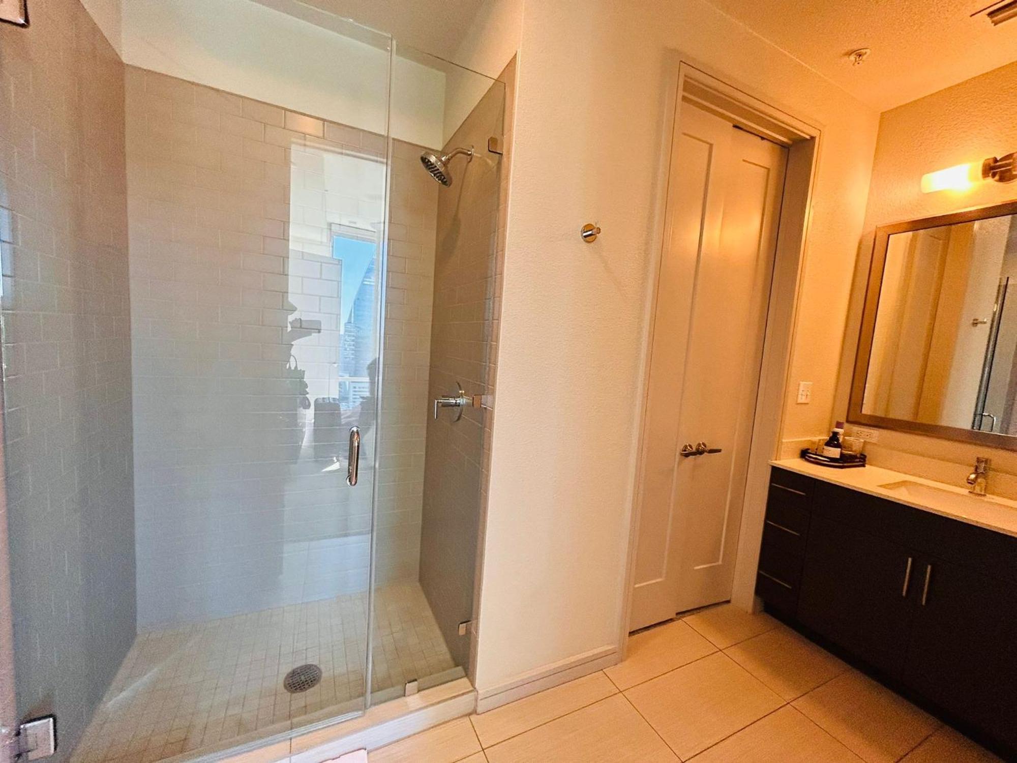 Indulge In Luxury Living 2 Bedroom Gem In The Heart Of Austin With Pool, Gym, And Breathtaking Views Экстерьер фото