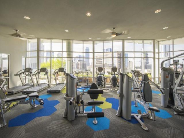 Indulge In Luxury Living 2 Bedroom Gem In The Heart Of Austin With Pool, Gym, And Breathtaking Views Экстерьер фото