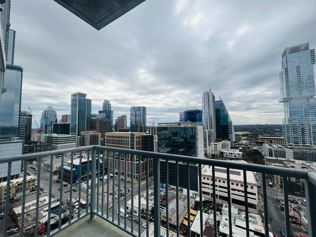 Indulge In Luxury Living 2 Bedroom Gem In The Heart Of Austin With Pool, Gym, And Breathtaking Views Экстерьер фото